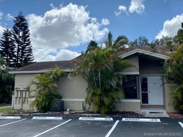 Westwind Lakes Garden Homes, 6470 SW 152nd Cir Pl #14-70, Kendall West, Florida 33193, image 2
