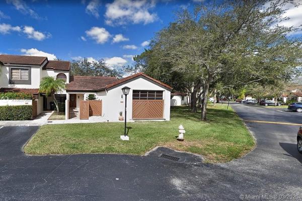 Kenland Court, 12305 SW 94th Ter, The Crossings, Florida 33186, image 2