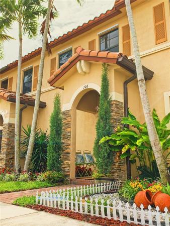 Martinique At Oasis, 706 SE 32nd Ave, Homestead, Florida 33033, image 2