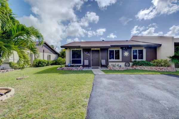 Devon Aire Villas, 11601 SW 124th Ct 0, The Crossings, Florida 33186, image 2