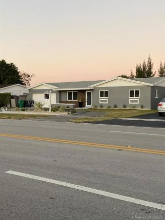 Royale Green, 4331 SW 132nd Ave, Kendale Lakes, Florida 33175, image 2