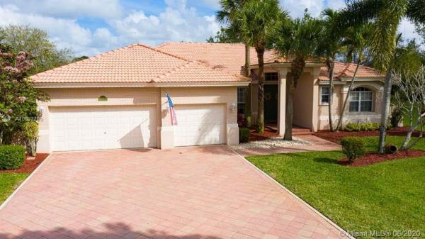 Country Glen, 5186 Waters Edge Way, Cooper City, Florida 33330, image 2
