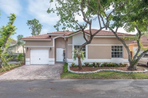Monterey Lakes, 9000 SW 215th Ter, Cutler Bay, Florida 33189, image 2