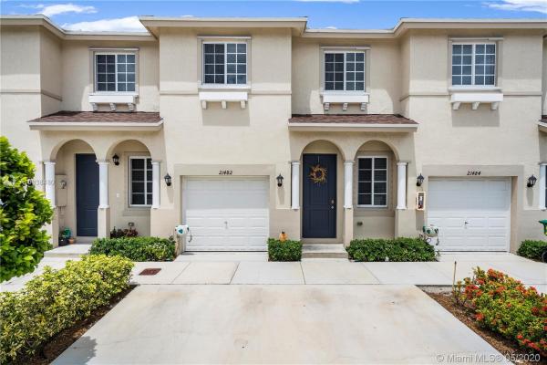 Walden Townhomes, 21482 NW 14th Ct #21482, Miami Gardens, Florida 33169, image 2