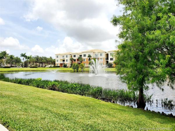 Fiore At The Gardens, 7104 Myrtlewood Cir W, Palm Beach Gardens, Florida 33418, image 2