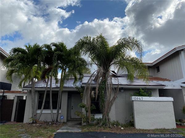 Deerwood Townhomes, 15047 SW 127th Ct #., Three Lakes, Florida 33186, image 2