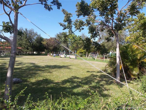 Orange Park, 160 NW 17th Pl, Miami, Florida 33125, image 2