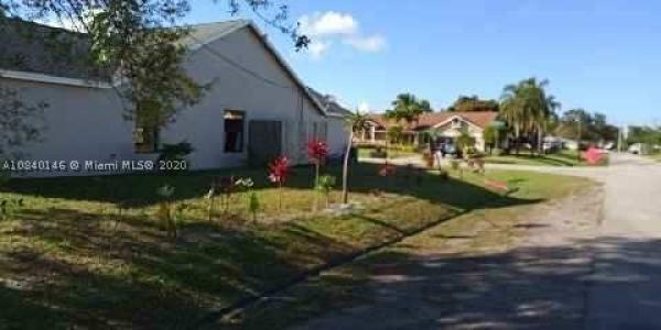 1494 SE Grapeland Ave, Florida 34952, image 3