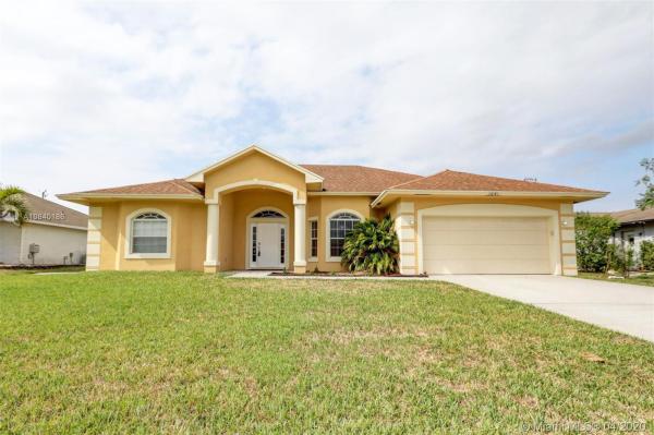 1041 SW Alcantarra Blvd, Florida 34953, image 2