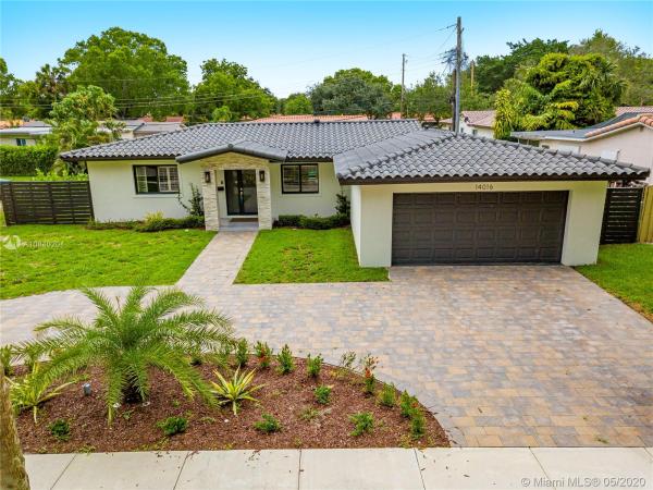 Miami Lakes Residential, 14016 Lake George Ct, Miami Lakes, Florida 33014, image 2