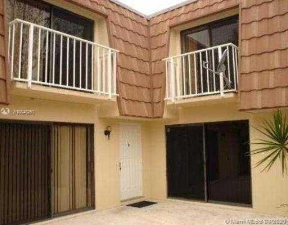 Waterside Luxury Townhomes, 827 Blue Ridge Cir, West Palm Beach, Florida 33409, image 2
