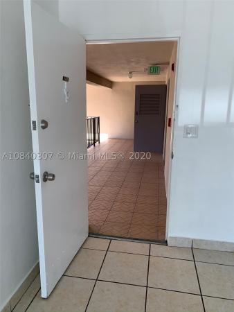 El Lago, 5505 NW 7th St #W217, Miami, Florida 33126, image 2