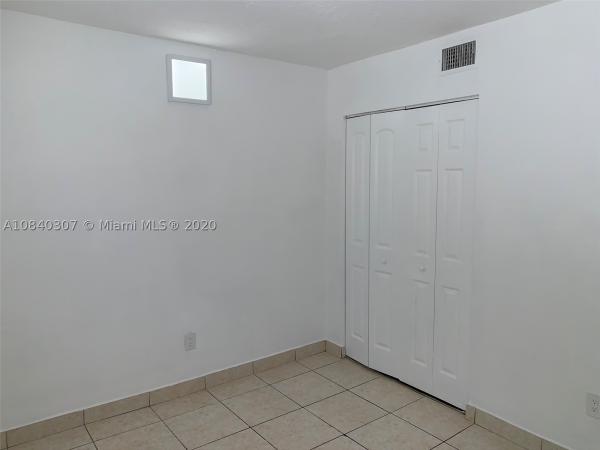 El Lago, 5505 NW 7th St #W217, Miami, Florida 33126, image 3