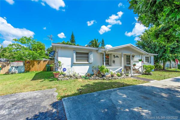 Pine Manor, 525 NW 15th St, Homestead, Florida 33030, image 2