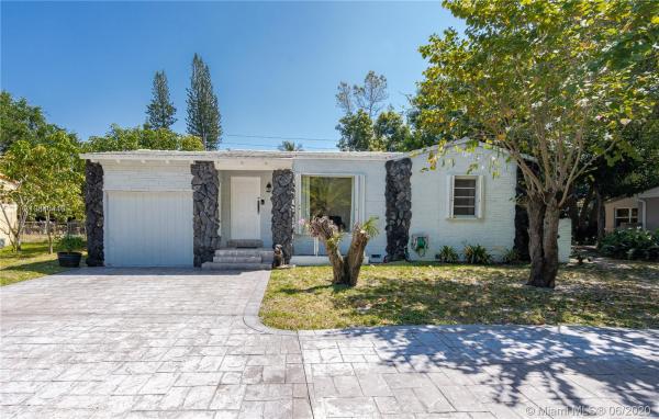 Biscayne Park No HOA, 11935 NE 11th Pl, Biscayne Park, Florida 33161, image 2
