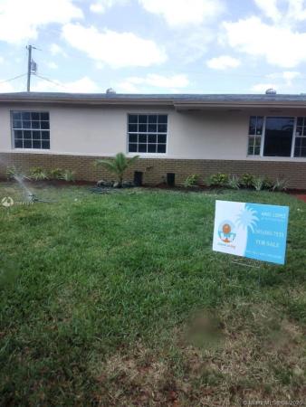 Mongiello Manor, 13744 NW 22nd Pl, Opa-Locka, Florida 33054, image 2