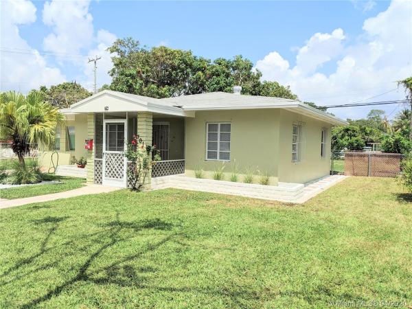 Irons Manor High Pine, 701 NE 137th St, North Miami, Florida 33161, image 2