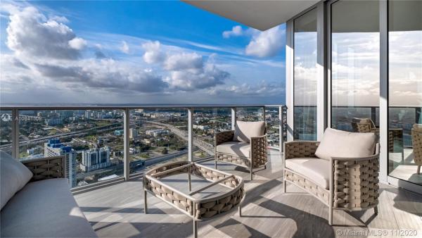 Paramount Miami Worldcenter, 851 NE 1st Ave #4304, Miami, Florida 33132, image 2