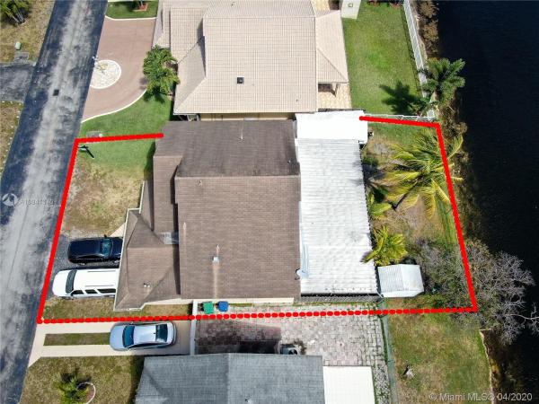 Country Lake Park, 18711 NW 77th Ct, Hialeah, Florida 33015, image 2