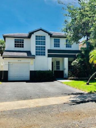 Trellises, 10748 N Saratoga Dr, Cooper City, Florida 33026, image 2