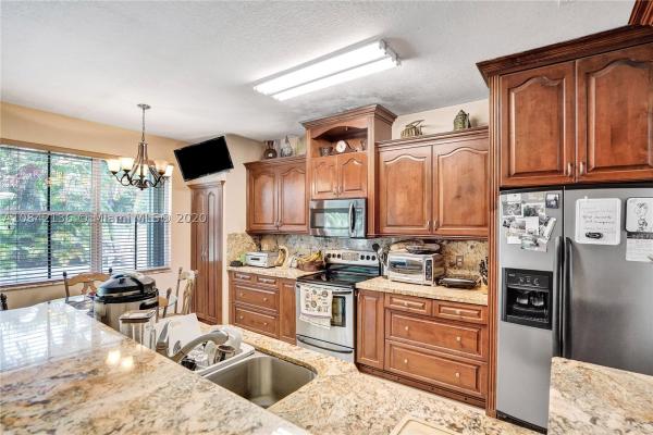 15301 SW 11th St, Unincorporated Dade County, Florida 33194, image 2