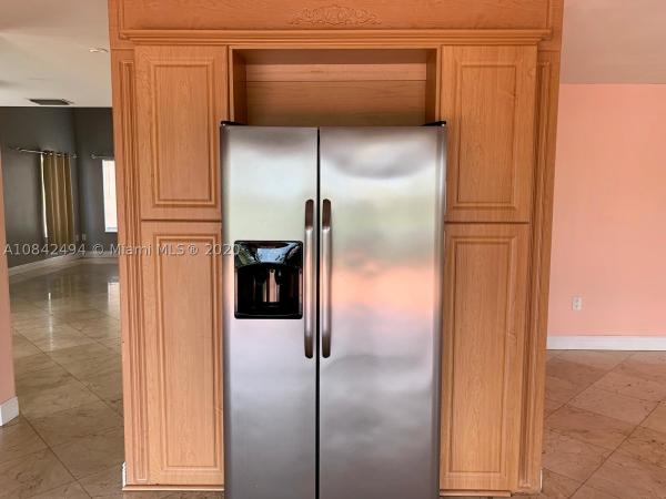 Weitzer At Lago Mar, 7520 SW 158th Ct, Kendale Lakes, Florida 33193, image 3