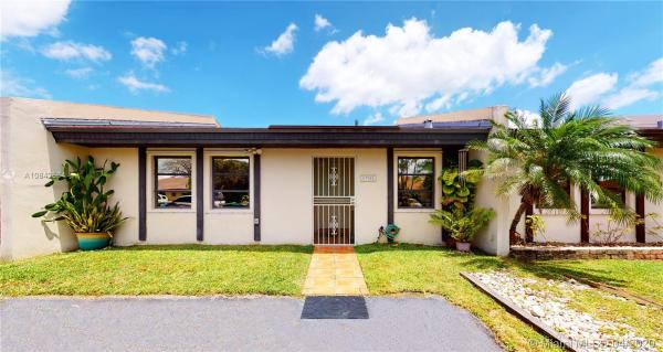 Bent Tree Center, 13925 SW 49th Cir Ter 0, Kendale Lakes, Florida 33175, image 2
