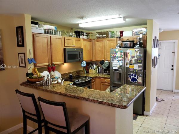 La Estancia Townhomes, 5413 SW 41st St, Pembroke Park, Florida 33023, image 2