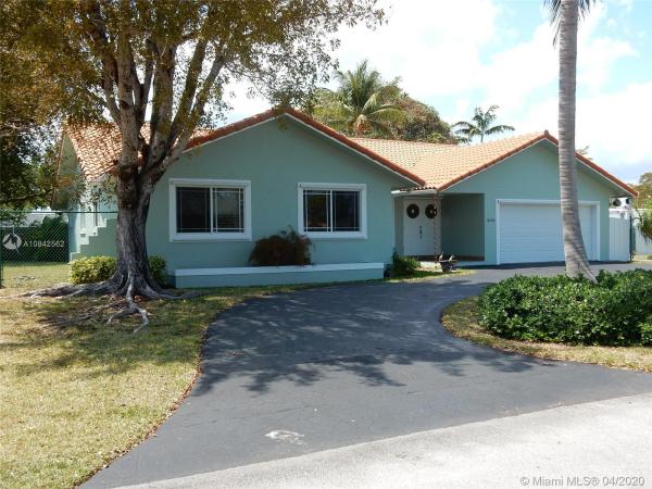 Whispering Pines Estates, 18458 SW 84th Ct, Cutler Bay, Florida 33157, image 2
