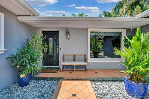 Pine Shore, 12400 SW 107th Ave, Kendall, Florida 33176, image 2