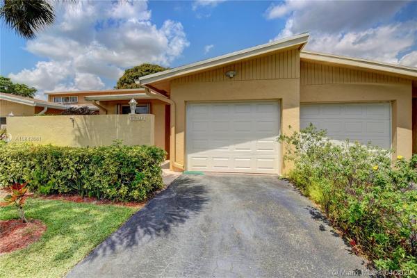 Fairway Village, 6391 Toulon Dr, Boca Raton, Florida 33433, image 2