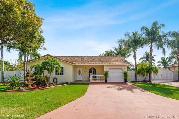 Estate Homes, 22033 SW 128th Ave, Goulds, Florida 33170, image 2