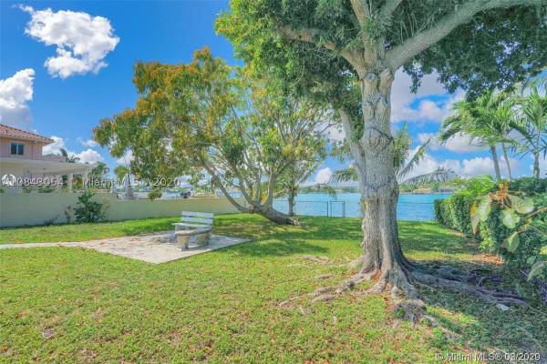Biscayne Beach, 1111 Stillwater Dr, Miami Beach, Florida 33141, image 2