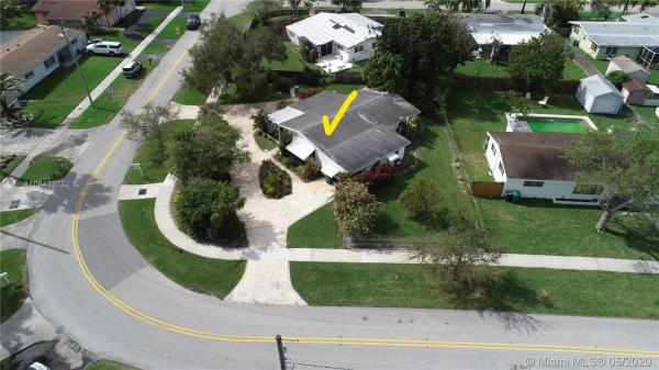 Bel Aire, 9875 Sterling Dr, Cutler Bay, Florida 33157, image 2