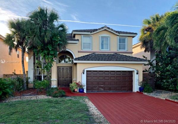 4374 SW 161st Pl, Unincorporated Dade County, Florida 33185, image 2
