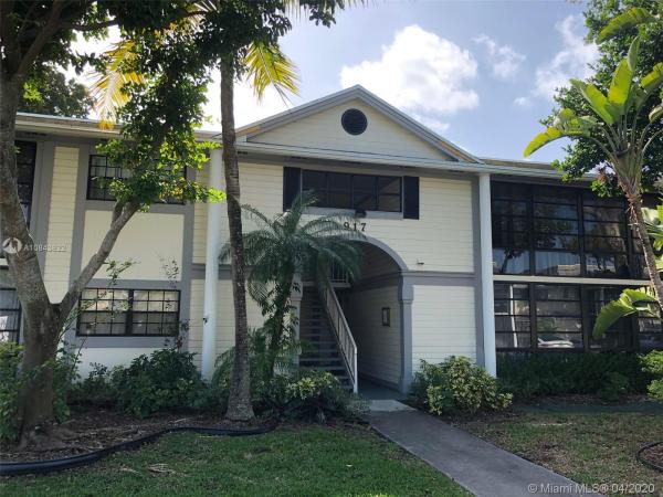 917 NE 199th St #102, Ives Estates, Florida 33179, image 2