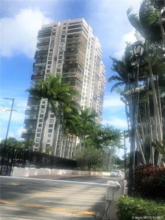 Brickell Bay Club, 2333 Brickell Ave #215, Miami, Florida 33129, image 2