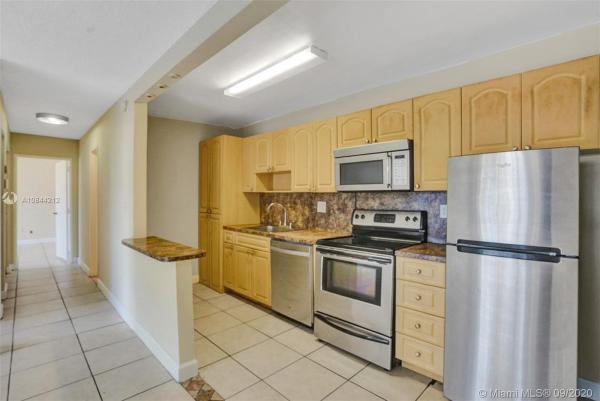 Doral Gardens, 4170 NW 79th Ave #1D, Doral, Florida 33166, image 2