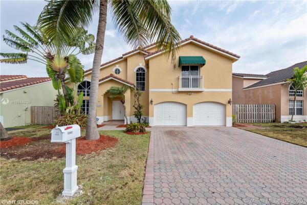 Renaissance At Lakes Of The Meadow, 15401 SW 47th St, Kendall West, Florida 33185, image 2