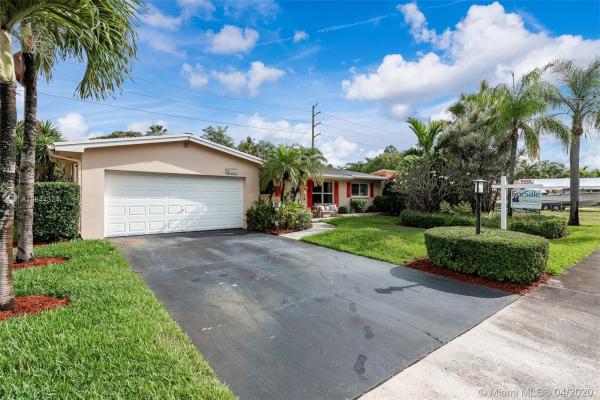 Sunset Isles, 2711 Arthur St, Hollywood, Florida 33020, image 2