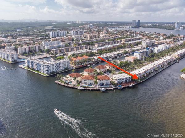 Sandpiper, 3745 NE 7 St #1, North Miami Beach, Florida 33160, image 2