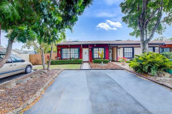 Cindis Place, 10119 SW 134th Pl #10119, The Crossings, Florida 33186, image 2