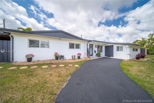 Heftler Homes Sunset Park, 9820 SW 75th St, Sunset, Florida 33173, image 2
