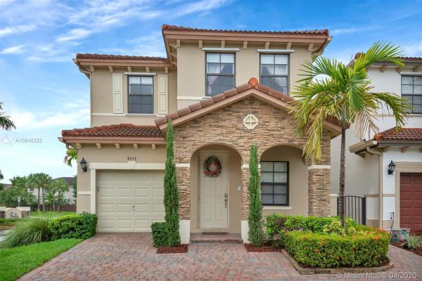 Trellis At Isles Of Bayshore, 8933 SW 227th Ter, Cutler Bay, Florida 33190, image 2