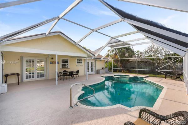 La Mancha, 115 Viscaya Ave, Royal Palm Beach, Florida 33411, image 2