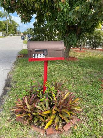 Delaware Manor, 4344 Kent Ave, Lake Worth, Florida 33461, image 2
