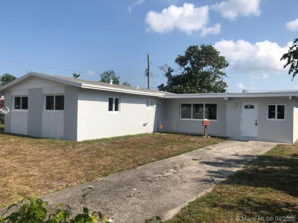 Scott Lake Manor, 1500 NW 175th St, Miami Gardens, Florida 33169, image 2