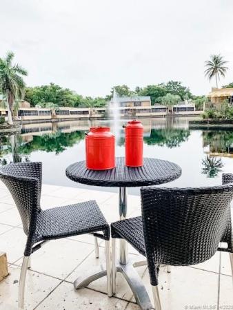Loch Lomond East, 16109 Kingsmoor Way #16109, Miami Lakes, Florida 33014, image 2