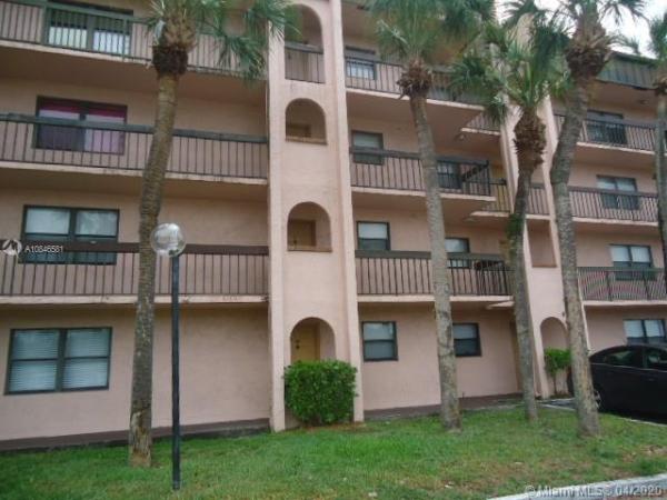 Presidential Golfview, 2050 N Congress Ave #104, West Palm Beach, Florida 33401, image 2