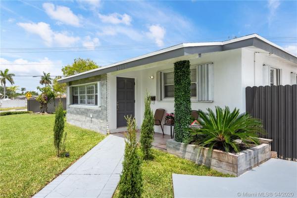 South Coral Homes, 9771 Dominican Dr, Cutler Bay, Florida 33189, image 2